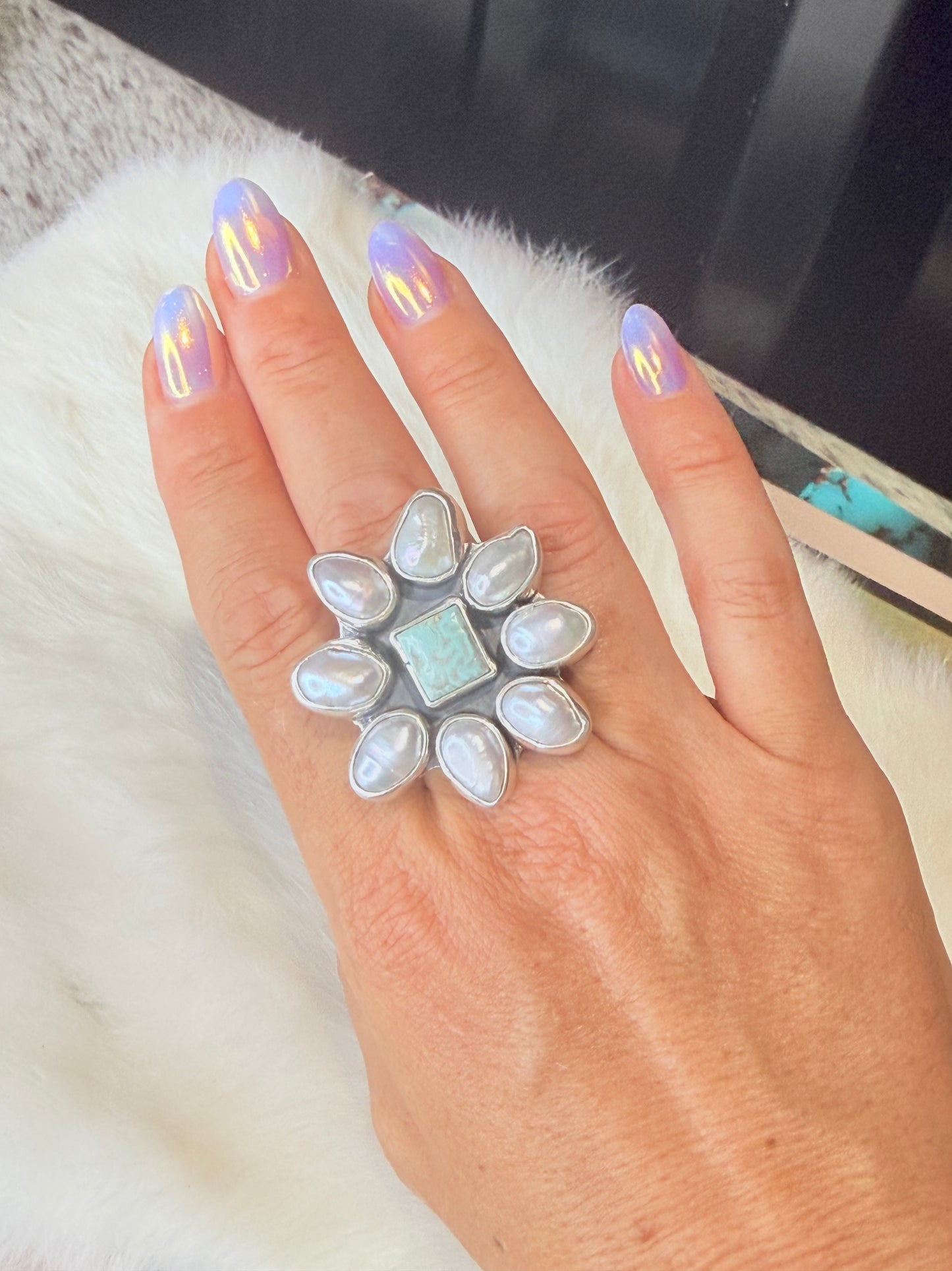 Federico Jimenez Mother of Pearl & Turquois Flower Ring