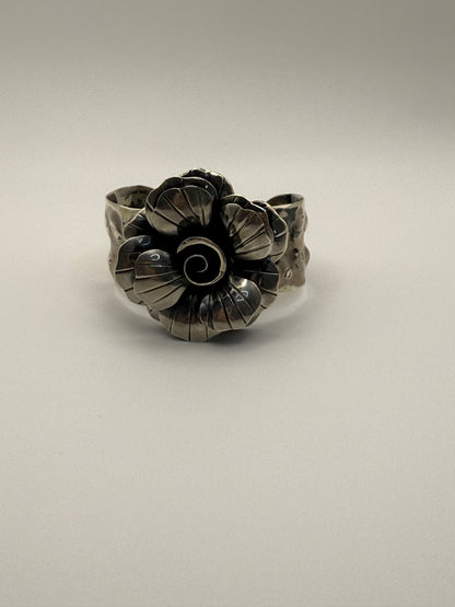 Federico Rose Cuff
