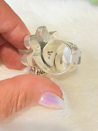 Federico Jimenez Mother of Pearl & Turquois Flower Ring