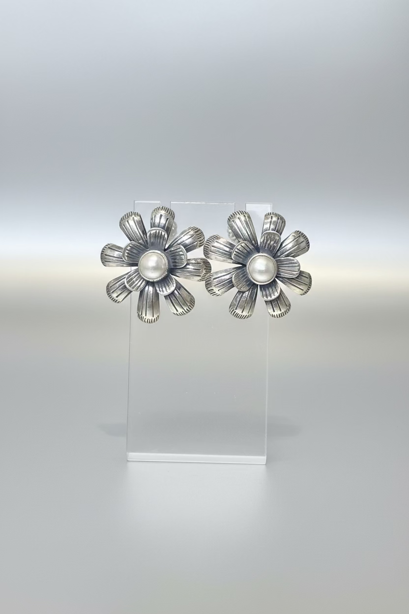 Federico Jimenez Daisy Flower Earrings
