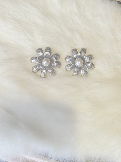 Federico Jimenez Daisy Flower Earrings