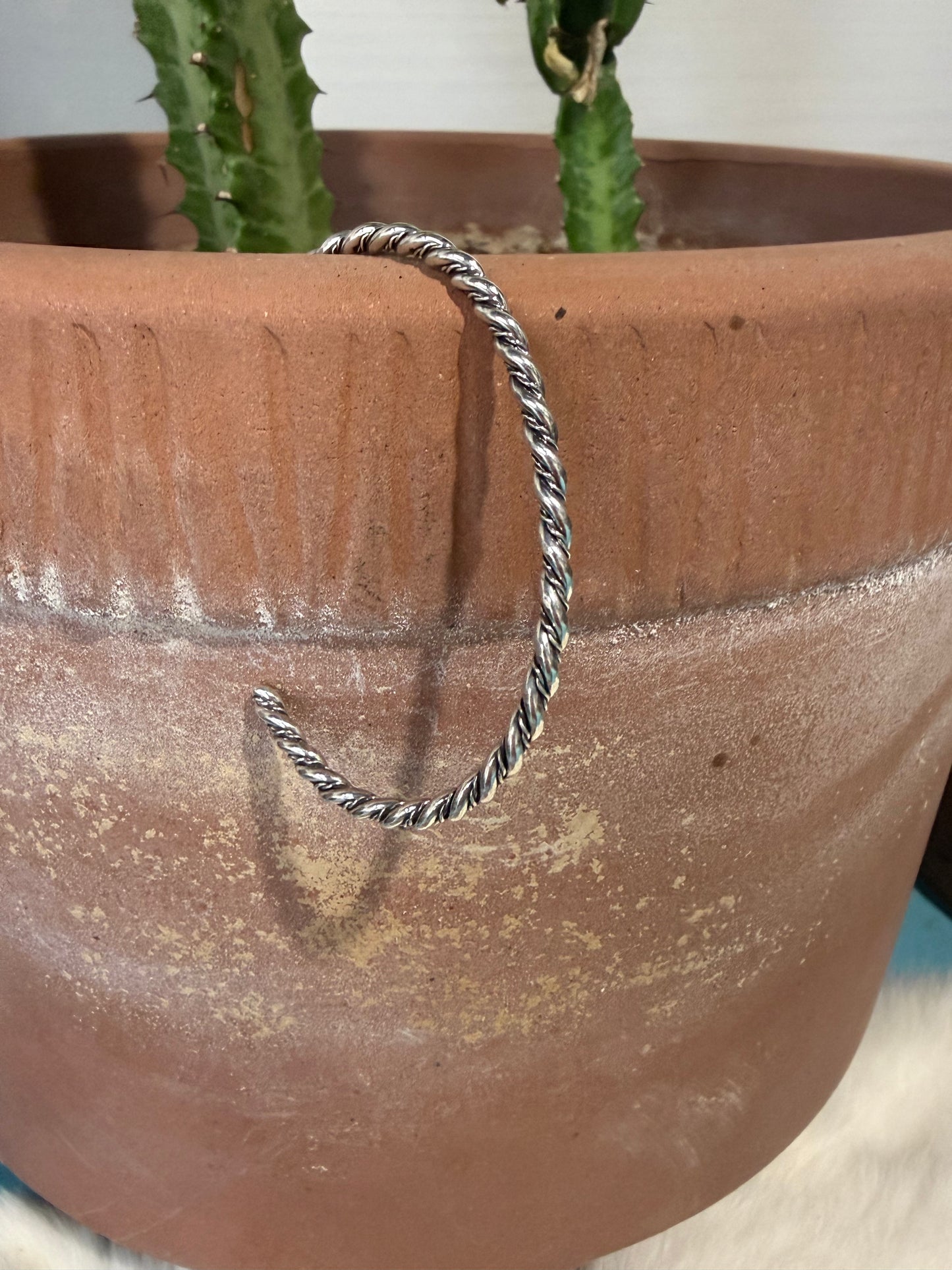 Elaine Tahe Single Twist Cuff