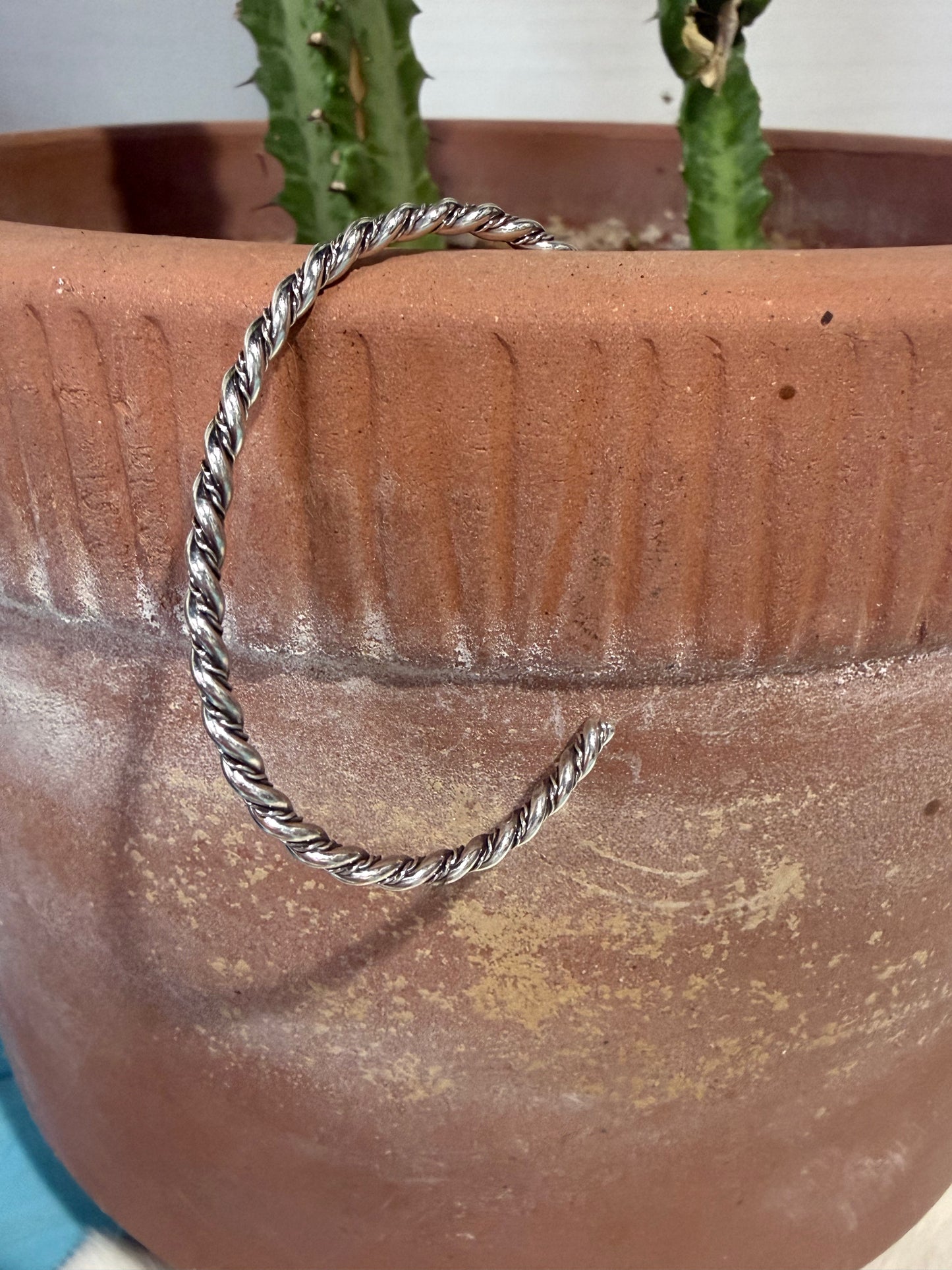 Elaine Tahe Single Twist Cuff