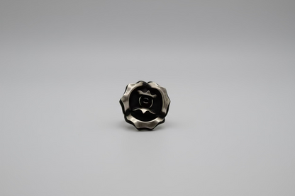 Leander Tahe Adjustable Rose Ring